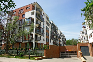 Osiedle Leśne z cegły Moorbrand żółtej piaskowanej cieniowanej